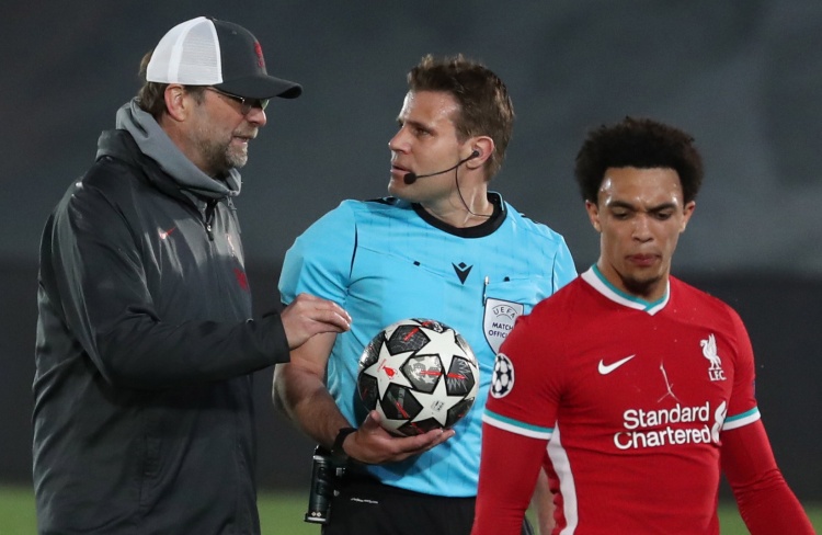 西媒：法蒂正经历在巴萨的最艰难时刻，他将在夏天做出决定