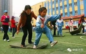 詹姆斯：上一场我们未能给艾顿输送足够炮弹 今天成功作出了调整