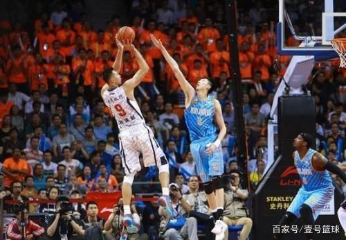 也暗示了球 也暗示了球